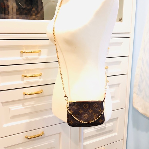lv mini pochette 2019